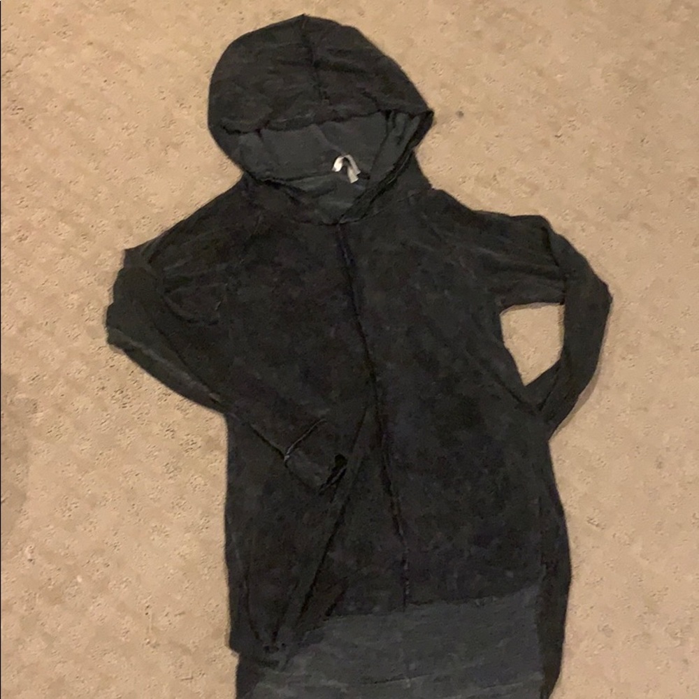 Stretchy hooded sweater